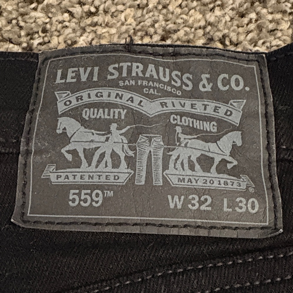 Levi's 559 Relaxed Fit Men's Jeans in Black